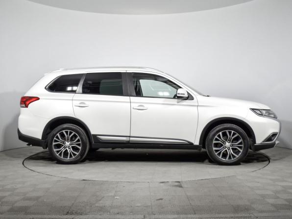 Mitsubishi Outlander III Рестайлинг 2 с пробегом 2017 года, цена 1 690 000 рублей, 194000 км, внедорожник, Автокод Объявления