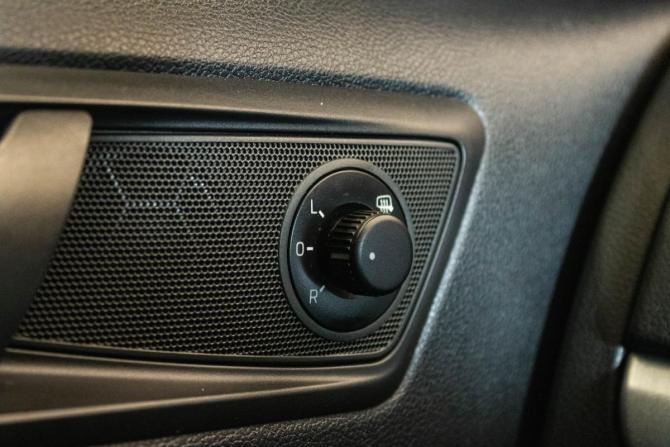 Skoda Yeti I Рестайлинг с пробегом 2017 года, цена 1 399 000 рублей, 219154 км, внедорожник, Автокод Объявления