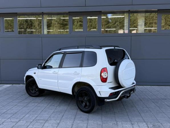 Chevrolet Niva I Рестайлинг с пробегом 2017 года, цена 510 000 рублей, 135000 км, внедорожник, Автокод Объявления