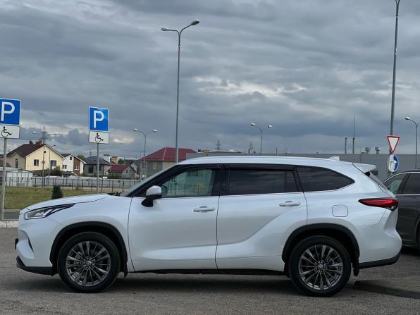 Toyota Highlander IV (XU70) с пробегом 2025 года, цена 4 749 000 рублей, 28300 км, внедорожник, Автокод Объявления