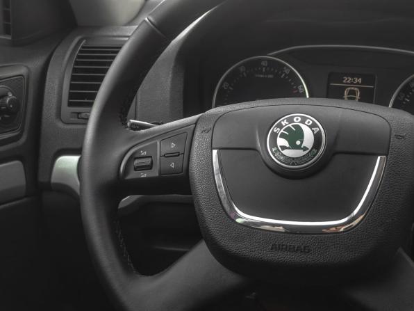 Skoda Octavia II (A5) Рестайлинг с пробегом 2012 года, цена 789 900 рублей, 175000 км, лифтбек, Автокод Объявления