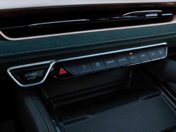 Geely Monjaro I с пробегом 2023 года, цена 3 420 000 рублей, 51836 км, внедорожник, Автокод Объявления