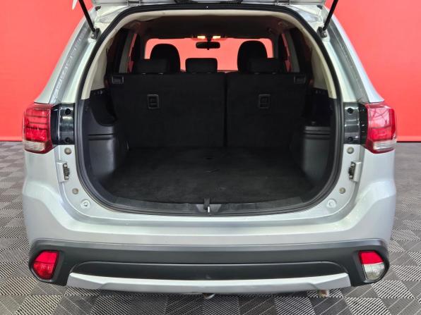 Mitsubishi Outlander III Рестайлинг 2 с пробегом 2015 года, цена 1 600 000 рублей, 192474 км, внедорожник, Автокод Объявления