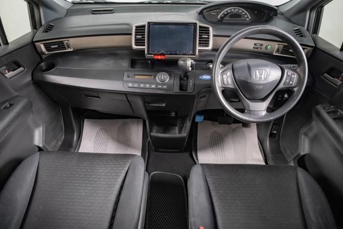 Honda Freed I Рестайлинг с пробегом 2012 года, цена 1 189 000 рублей, 157000 км, компактвэн, Автокод Объявления