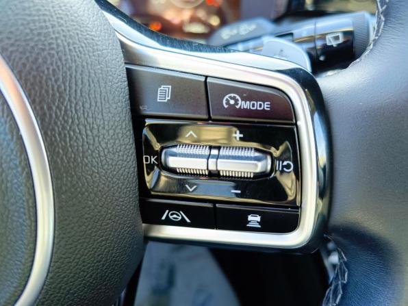 Kia Sorento IV с пробегом 2021 года, цена 3 599 995 рублей, 114240 км, внедорожник, Автокод Объявления