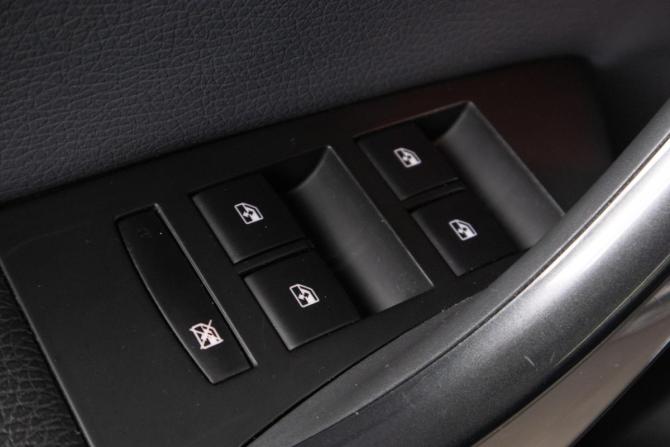 Opel Astra J Рестайлинг с пробегом 2014 года, цена 1 089 000 рублей, 170000 км, хэтчбек, Автокод Объявления