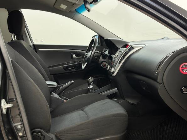 Kia Ceed I Рестайлинг с пробегом 2010 года, цена 630 000 рублей, 252680 км, хэтчбек, Автокод Объявления