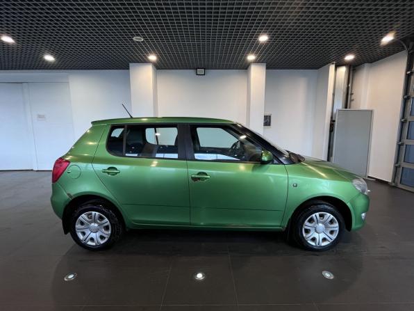 Skoda Fabia II Рестайлинг с пробегом 2011 года, цена 348 000 рублей, 268167 км, хэтчбек, Автокод Объявления