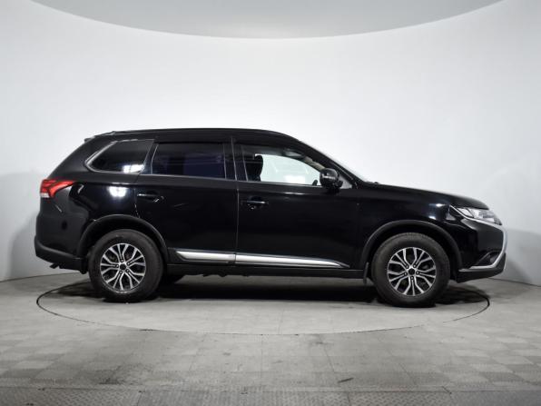 Mitsubishi Outlander III Рестайлинг 3 с пробегом 2022 года, цена 2 650 000 рублей, 63460 км, внедорожник, Автокод Объявления