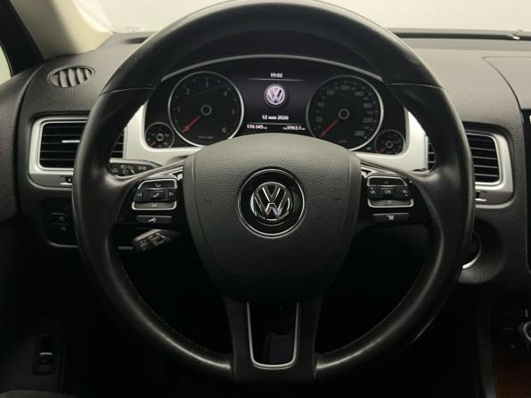 Volkswagen Touareg II Рестайлинг с пробегом 2016 года, цена 3 099 000 рублей, 176000 км, внедорожник, Автокод Объявления