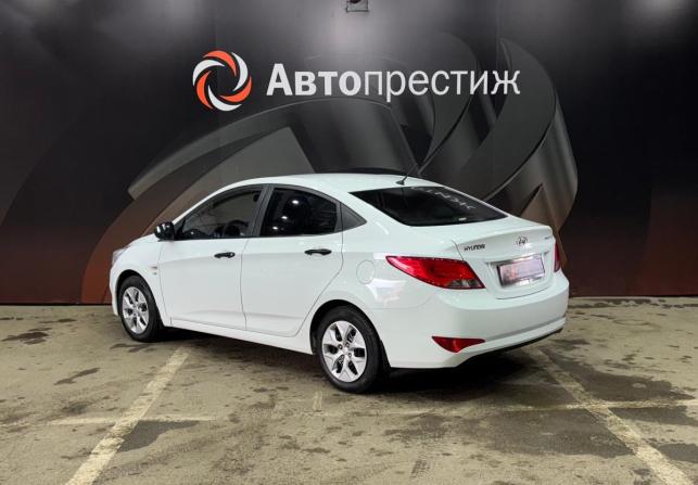 Hyundai Solaris I Рестайлинг с пробегом 2015 года, цена 930 000 рублей, 195314 км, седан, Автокод Объявления