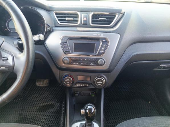 Kia Rio III с пробегом 2015 года, цена 1 029 000 рублей, 175548 км, седан, Автокод Объявления