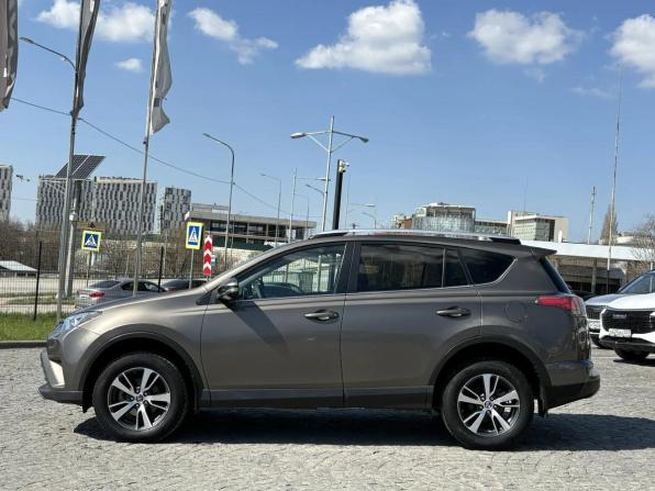 Toyota RAV4 IV (XA40) Рестайлинг с пробегом 2017 года, цена 1 849 000 рублей, 215281 км, внедорожник, Автокод Объявления