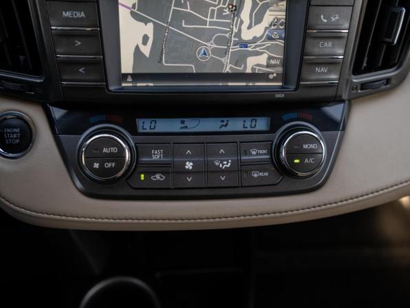 Toyota RAV4 IV (XA40) с пробегом 2014 года, цена 1 949 000 рублей, 141722 км, внедорожник, Автокод Объявления