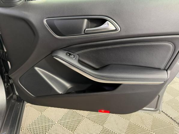 Mercedes-Benz GLA I (X156) Рестайлинг с пробегом 2017 года, цена 1 950 000 рублей, 121000 км, внедорожник, Автокод Объявления