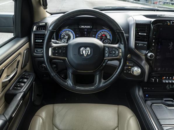 Ram 1500 V с пробегом 2018 года, цена 5 700 000 рублей, 117527 км, offers.body_type.unknown, Автокод Объявления