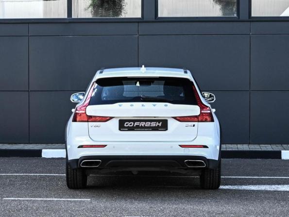 Volvo V60 Cross Country II с пробегом 2019 года, цена 2 434 000 рублей, 189059 км, универсал, Автокод Объявления