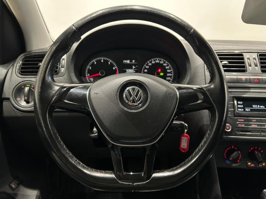 Volkswagen Polo V Рестайлинг Санкт-Петербург  - изображение 19