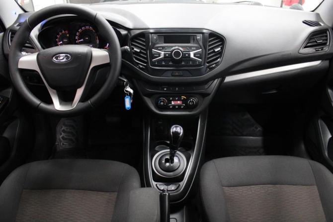 Lada (ВАЗ) Vesta I с пробегом 2017 года, цена 729 000 рублей, 130000 км, седан, Автокод Объявления
