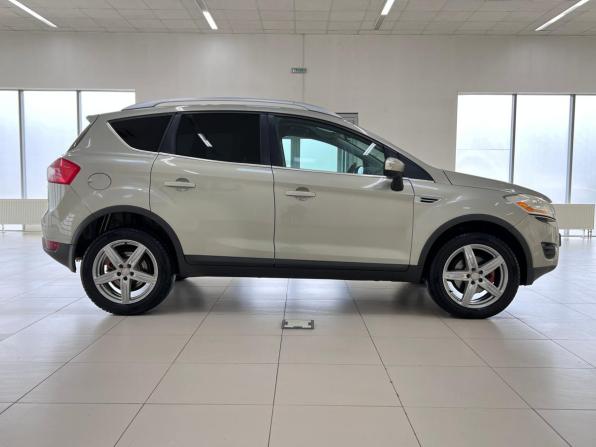 Ford Kuga I с пробегом 2010 года, цена 910 000 рублей, 254588 км, внедорожник, Автокод Объявления