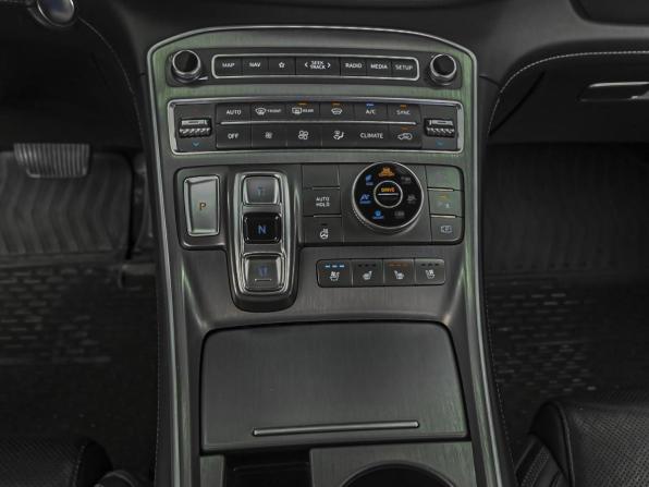 Hyundai Santa Fe IV Рестайлинг с пробегом 2021 года, цена 3 348 000 рублей, 128697 км, внедорожник, Автокод Объявления