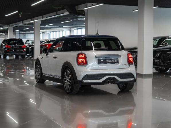 Mini Hatch III (F55/F56) Рестайлинг 2 с пробегом 2022 года, цена 3 860 000 рублей, 17160 км, хэтчбек, Автокод Объявления