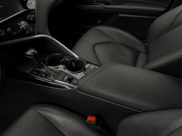 Toyota Camry VIII (XV70) с пробегом 2018 года, цена 2 120 000 рублей, 163899 км, седан, Автокод Объявления