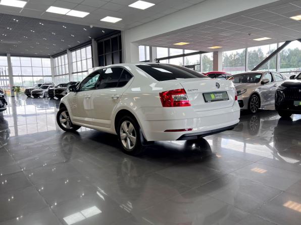 Skoda Octavia III (A7) Рестайлинг с пробегом 2018 года, цена 1 495 000 рублей, 176930 км, лифтбек, Автокод Объявления