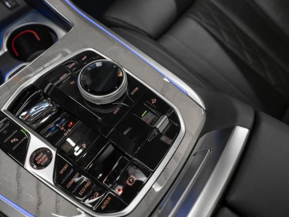 BMW X7 I (G07) Рестайлинг с пробегом 2023 года, цена 12 600 000 рублей, 24220 км, внедорожник, Автокод Объявления