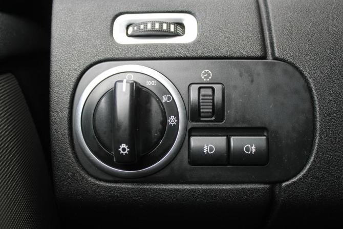 Land Rover Discovery IV с пробегом 2013 года, цена 1 750 000 рублей, 346000 км, внедорожник, Автокод Объявления
