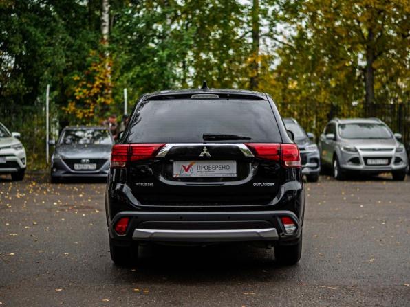 Mitsubishi Outlander III Рестайлинг 2 с пробегом 2017 года, цена 1 350 000 рублей, 191189 км, внедорожник, Автокод Объявления