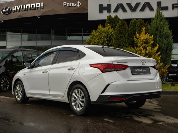 Hyundai Solaris II Рестайлинг с пробегом 2021 года, цена 1 438 000 рублей, 105000 км, седан, Автокод Объявления