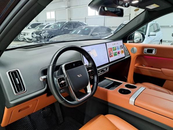 Li Auto (Lixiang) L7 I Рестайлинг с пробегом 2024 года, цена 5 800 000 рублей, 33500 км, внедорожник, Автокод Объявления