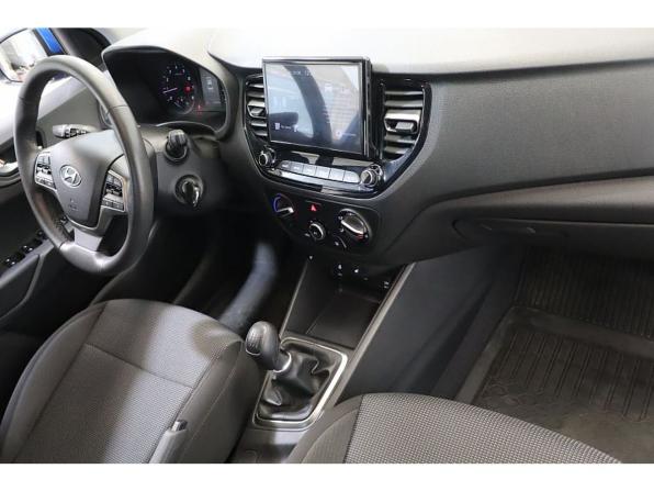 Hyundai Solaris II Рестайлинг с пробегом 2021 года, цена 1 649 000 рублей, 26226 км, седан, Автокод Объявления