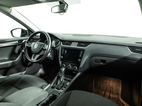 Skoda Octavia III (A7) Рестайлинг с пробегом 2017 года, цена 1 975 000 рублей, 137884 км, лифтбек, Автокод Объявления
