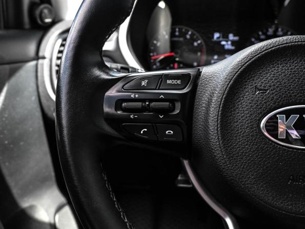 Kia Rio IV Рестайлинг с пробегом 2021 года, цена 1 474 000 рублей, 53345 км, седан, Автокод Объявления