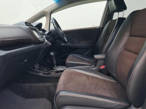 Honda Fit Shuttle I с пробегом 2011 года, цена 850 000 рублей, 158933 км, универсал, Автокод Объявления