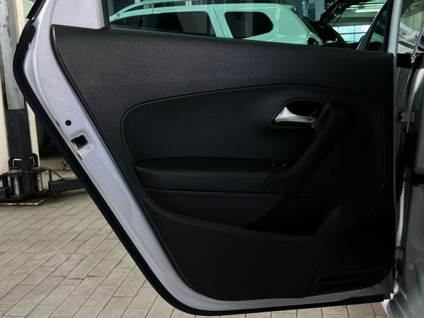 Volkswagen Polo V Рестайлинг с пробегом 2019 года, цена 1 570 000 рублей, 86100 км, седан, Автокод Объявления