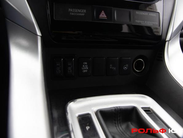 Mitsubishi Pajero Sport III с пробегом 2017 года, цена 2 800 000 рублей, 211035 км, внедорожник, Автокод Объявления