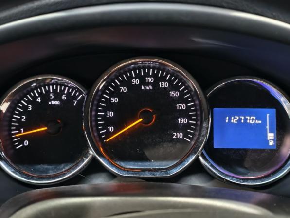 Renault Logan II с пробегом 2015 года, цена 795 000 рублей, 112766 км, седан, Автокод Объявления