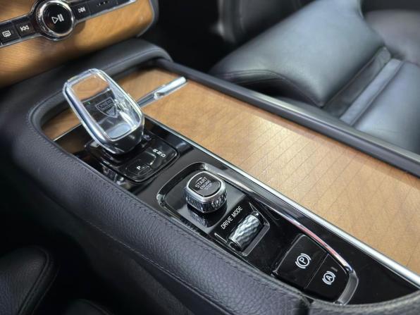 Volvo XC90 II Рестайлинг 1 с пробегом 2021 года, цена 5 250 000 рублей, 87753 км, внедорожник, Автокод Объявления