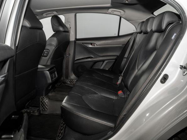 Toyota Camry VIII (XV70) Рестайлинг с пробегом 2021 года, цена 3 550 000 рублей, 59617 км, седан, Автокод Объявления