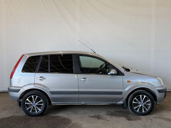 Ford Fusion I Рестайлинг с пробегом 2005 года, цена 269 000 рублей, 280490 км, хэтчбек, Автокод Объявления