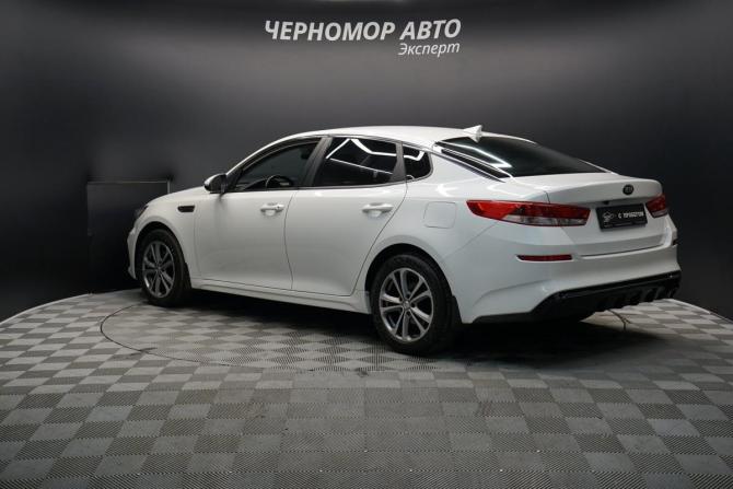 Kia Optima IV Рестайлинг с пробегом 2018 года, цена 1 777 000 рублей, 174000 км, седан, Автокод Объявления