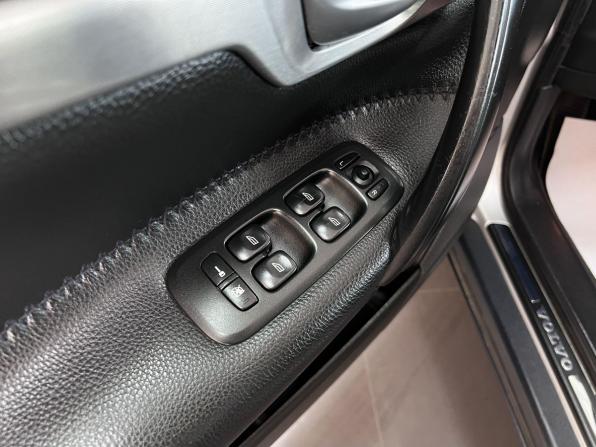 Volvo XC70 I Рестайлинг с пробегом 2007 года, цена 795 000 рублей, 200990 км, универсал, Автокод Объявления