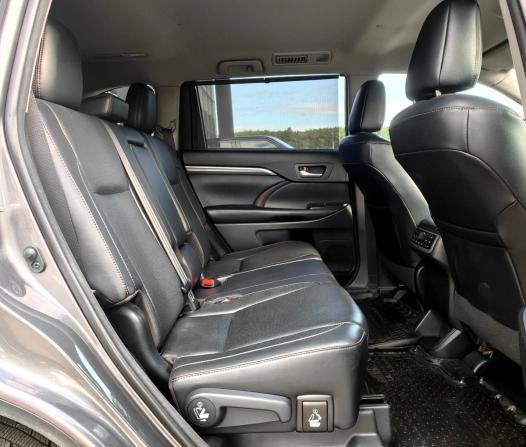 Toyota Highlander III (XU50) Рестайлинг с пробегом 2018 года, цена 2 799 000 рублей, 207153 км, внедорожник, Автокод Объявления