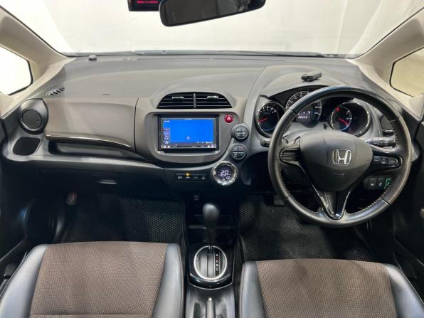 Honda Fit Shuttle I с пробегом 2011 года, цена 1 025 000 рублей, 85500 км, универсал, Автокод Объявления