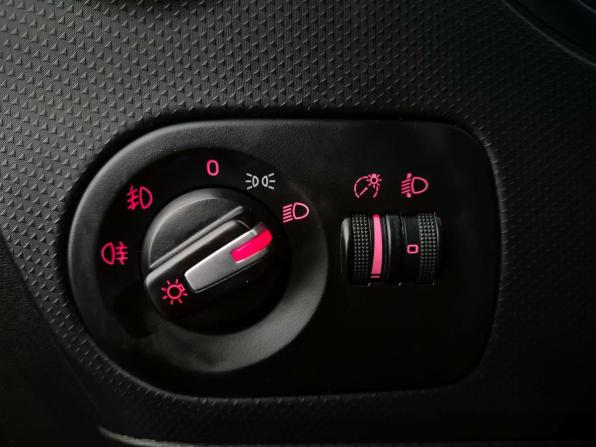 SEAT Leon II Рестайлинг с пробегом 2012 года, цена 599 000 рублей, 246409 км, хэтчбек, Автокод Объявления