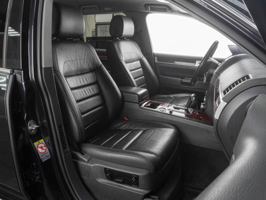 Volkswagen Touareg I Рестайлинг Тюмень  - изображение 8