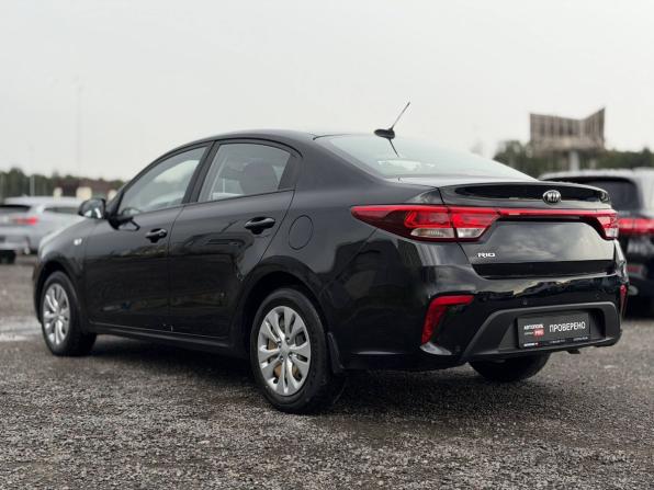 Kia Rio IV с пробегом 2017 года, цена 875 000 рублей, 234000 км, седан, Автокод Объявления